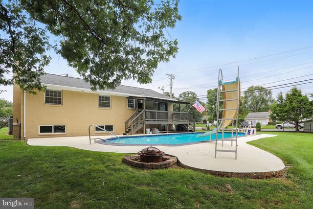 5701 OTTAWA RD, Centreville, VA 20120