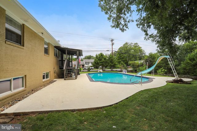 5701 OTTAWA RD, Centreville, VA 20120
