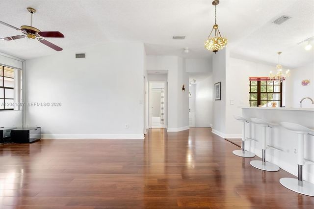 12003 NW 11th Street 12003, Pembroke Pines, FL 33026