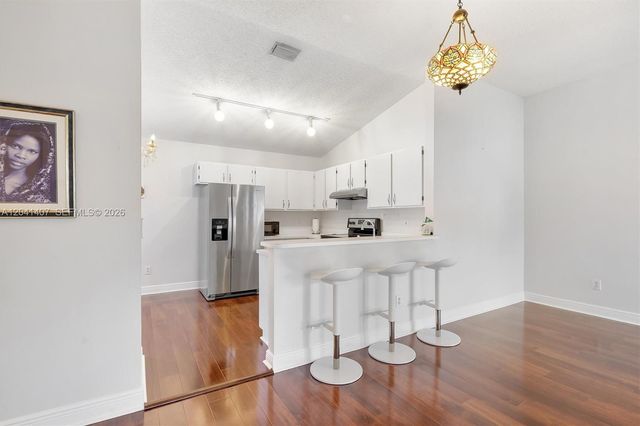 12003 NW 11th Street 12003, Pembroke Pines, FL 33026