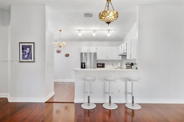 12003 NW 11th Street 12003, Pembroke Pines, FL 33026
