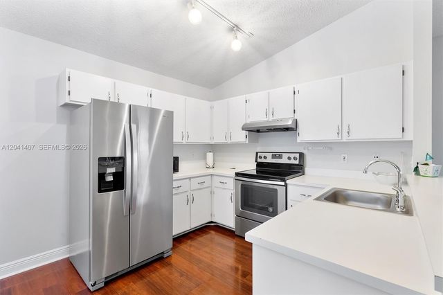 12003 NW 11th Street 12003, Pembroke Pines, FL 33026