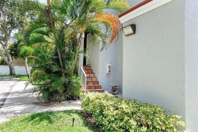 12003 NW 11th Street 12003, Pembroke Pines, FL 33026