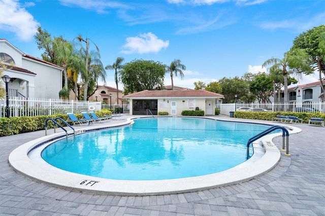 12003 NW 11th Street 12003, Pembroke Pines, FL 33026