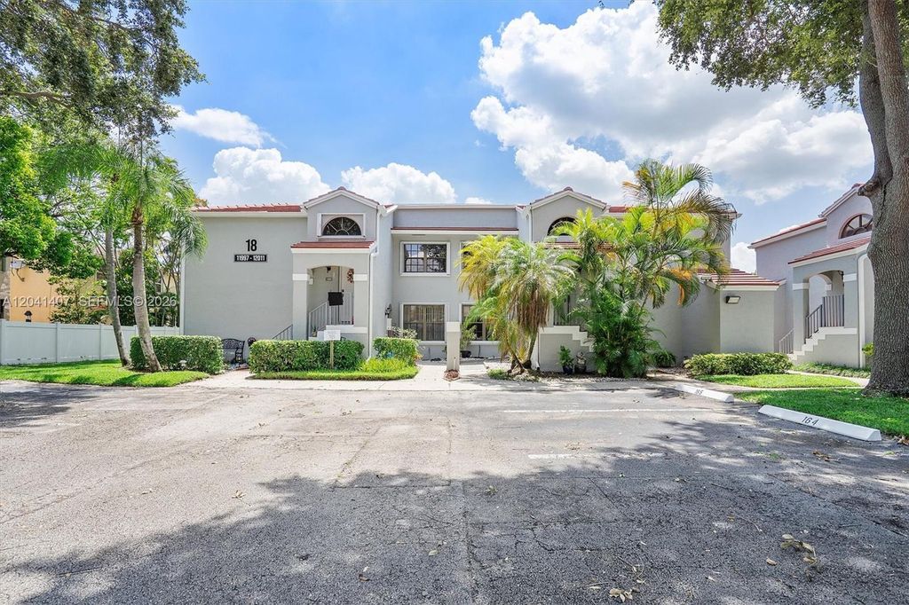 12003 NW 11th Street 12003, Pembroke Pines, FL 33026