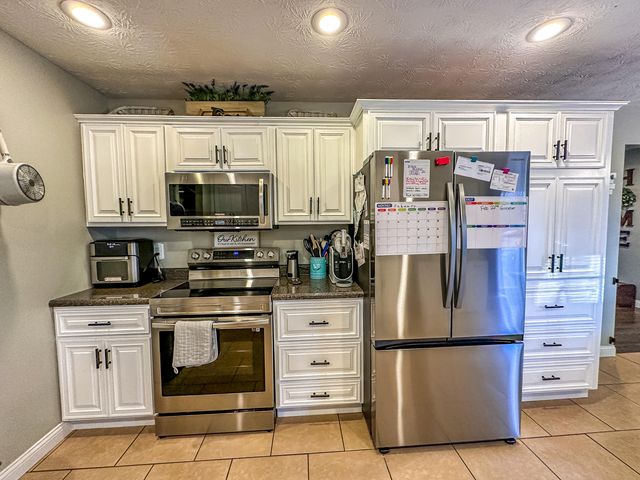 613 Holly Grove Road, Keavy, KY 40737