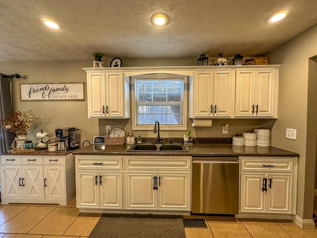 613 Holly Grove Road, Keavy, KY 40737