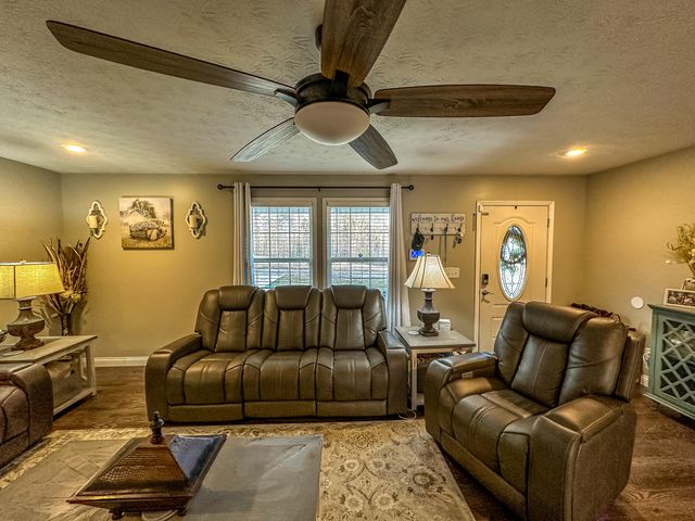 613 Holly Grove Road, Keavy, KY 40737