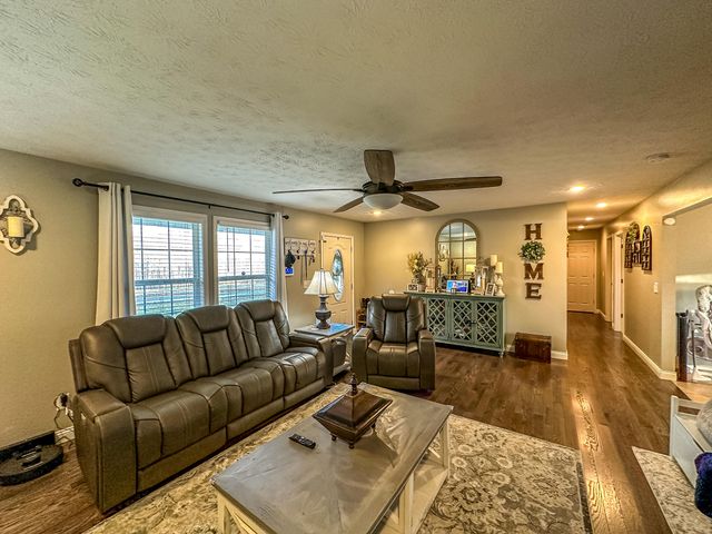 613 Holly Grove Road, Keavy, KY 40737