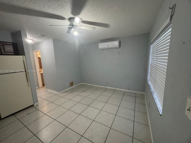 4019 NW 31st Ave 5, Lauderdale Lakes, FL 33309