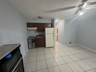4019 NW 31st Ave 5, Lauderdale Lakes, FL 33309