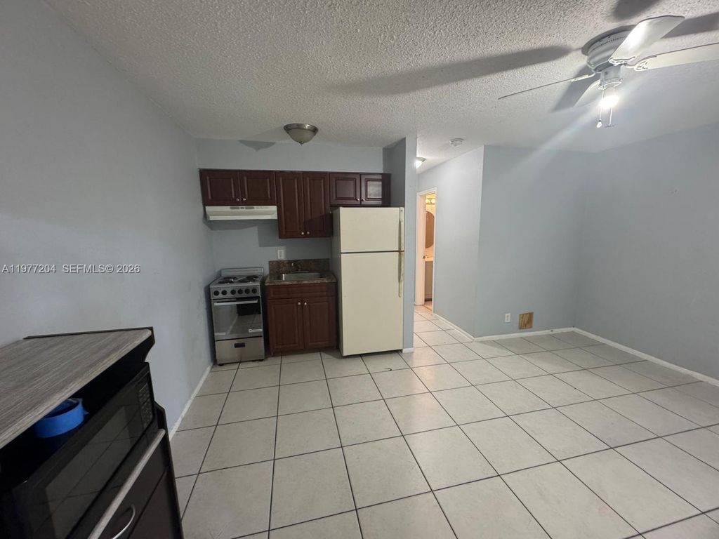 4019 NW 31st Ave 5, Lauderdale Lakes, FL 33309