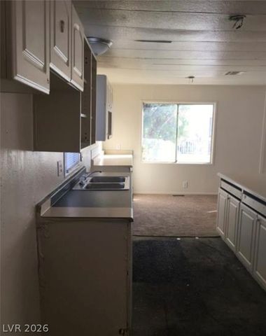 6080 GREAT SMOKY Avenue, Las Vegas, NV 89156