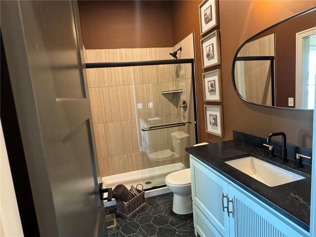 18613 Mohawk Lane, Overland Park, KS 66085