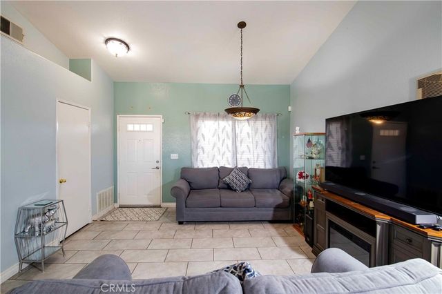 4543 Windstar Way, Palmdale, CA 93552