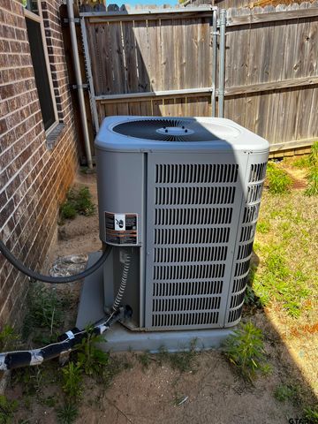 136 Letha Court, Tyler, TX 75702