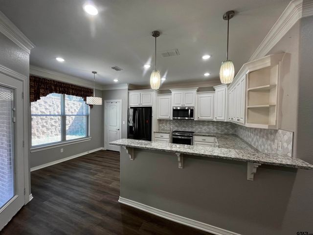 136 Letha Court, Tyler, TX 75702