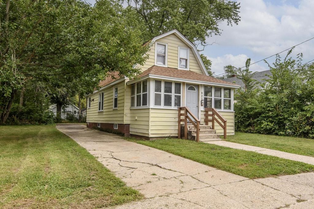 923 Randall STREET, Beloit, WI 53511