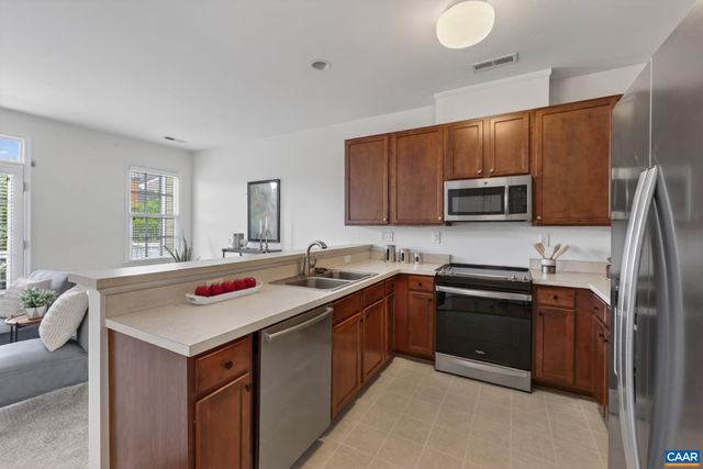 532 SUMMERFORD LN, Crozet, VA 22932