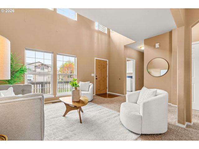 19221 WINDMILL Dr, Oregon City, OR 97045