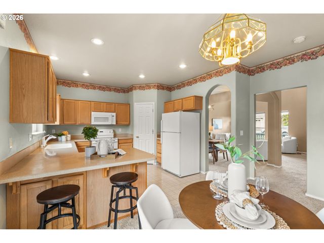 19221 WINDMILL Dr, Oregon City, OR 97045