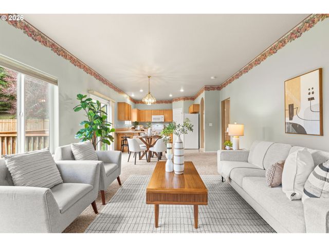 19221 WINDMILL Dr, Oregon City, OR 97045