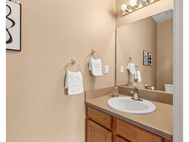 19221 WINDMILL Dr, Oregon City, OR 97045