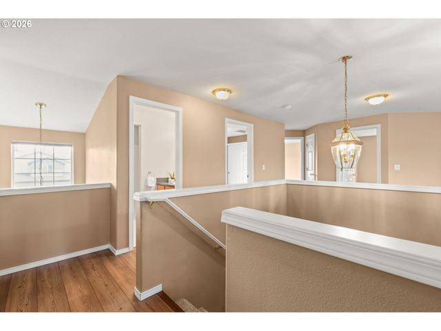 19221 WINDMILL Dr, Oregon City, OR 97045