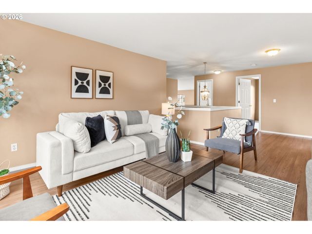 19221 WINDMILL Dr, Oregon City, OR 97045