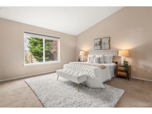 19221 WINDMILL Dr, Oregon City, OR 97045