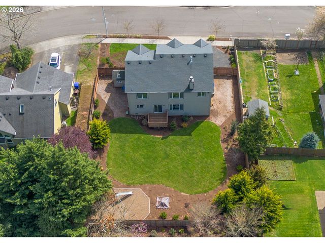 19221 WINDMILL Dr, Oregon City, OR 97045