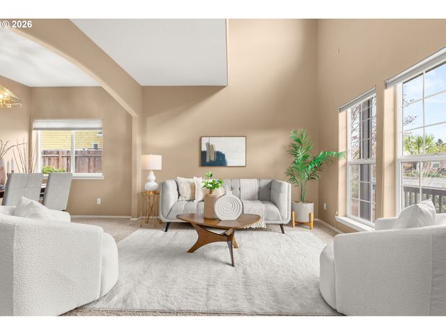 19221 WINDMILL Dr, Oregon City, OR 97045