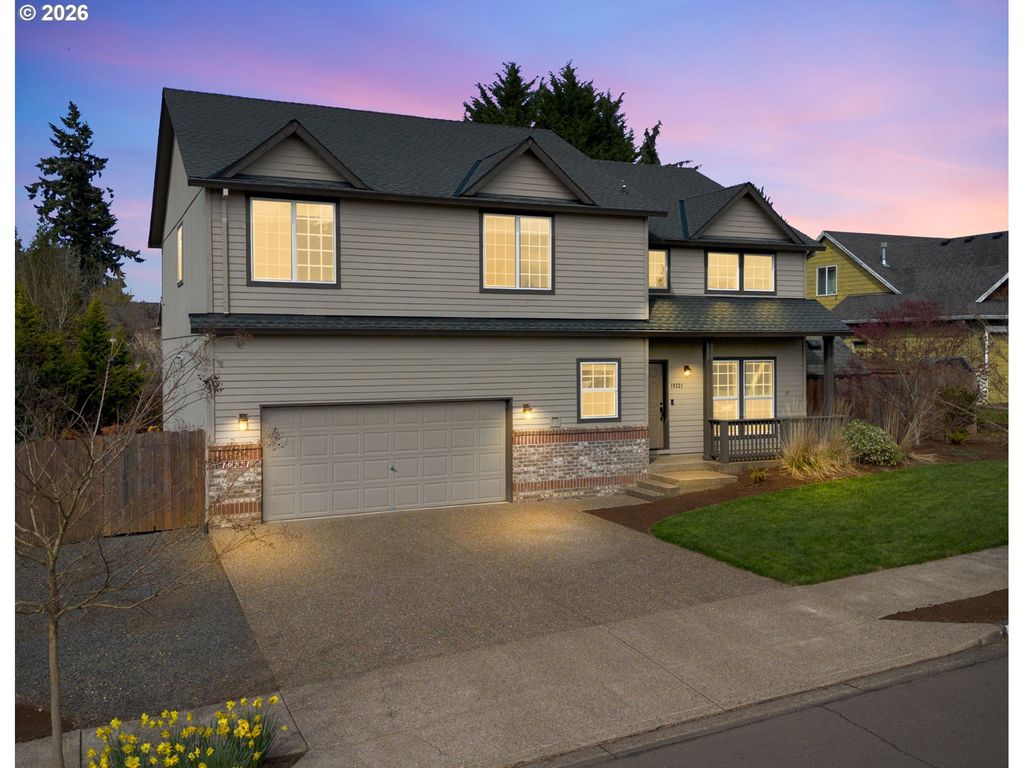 19221 WINDMILL Dr, Oregon City, OR 97045
