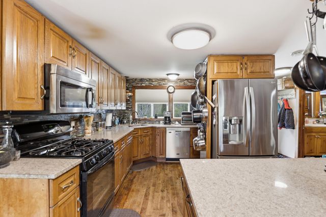 7140 N Amy School Road, Howard City, MI 49329