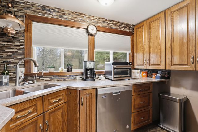 7140 N Amy School Road, Howard City, MI 49329