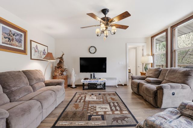 7140 N Amy School Road, Howard City, MI 49329