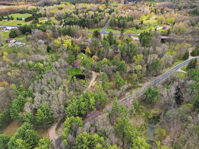 7140 N Amy School Road, Howard City, MI 49329