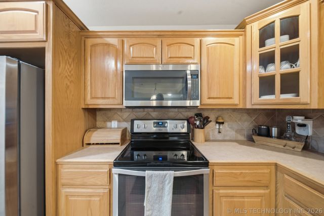 9820 E 97th Place North, Owasso, OK 74055