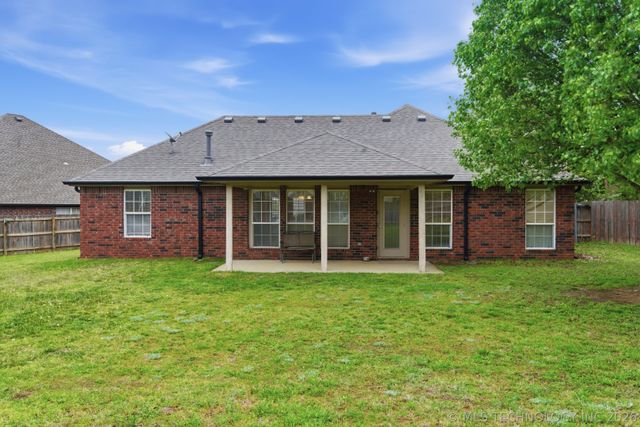9820 E 97th Place North, Owasso, OK 74055
