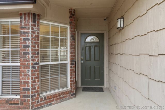 9820 E 97th Place North, Owasso, OK 74055