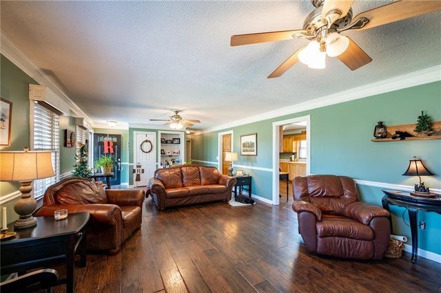 2408 Chatsworth Highway 225 NE, Calhoun, GA 30701