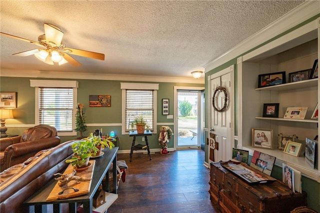 2408 Chatsworth Highway 225 NE, Calhoun, GA 30701