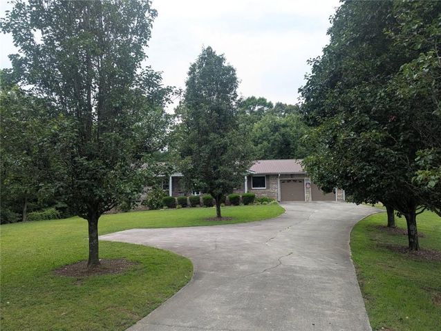 2408 Chatsworth Highway 225 NE, Calhoun, GA 30701