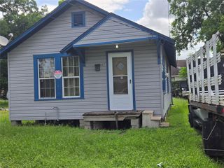 5604 Gano, Houston, TX 77009