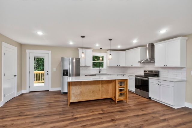 226 Hillcrest Dr, Ashland City, TN 37015