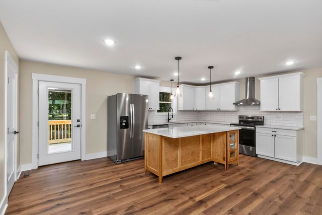 226 Hillcrest Dr, Ashland City, TN 37015