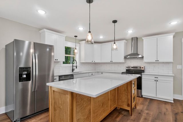 226 Hillcrest Dr, Ashland City, TN 37015