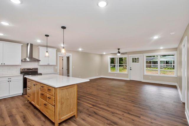 226 Hillcrest Dr, Ashland City, TN 37015