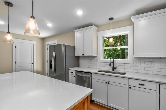 226 Hillcrest Dr, Ashland City, TN 37015