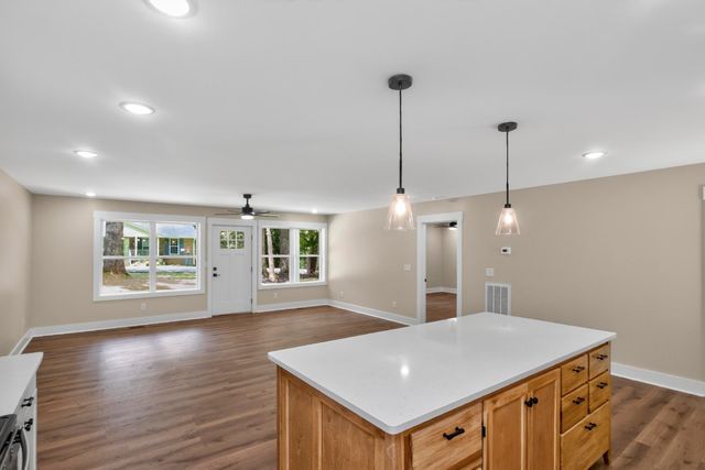 226 Hillcrest Dr, Ashland City, TN 37015